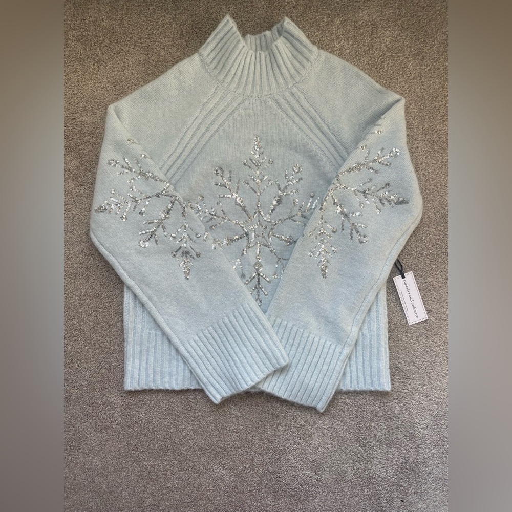 Cute sweater NWT
